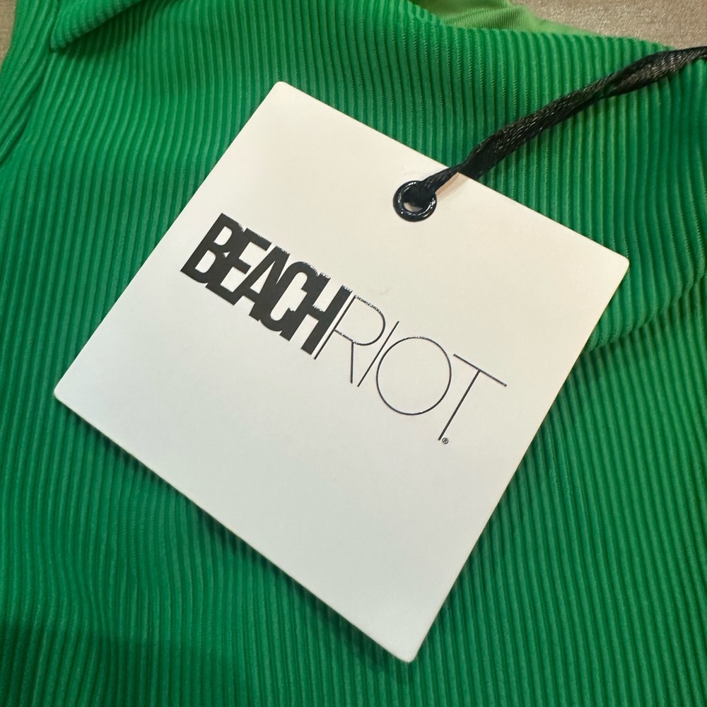 Beach riot Celine One Piece in limited edition Green NWT - Picture 7 of 9